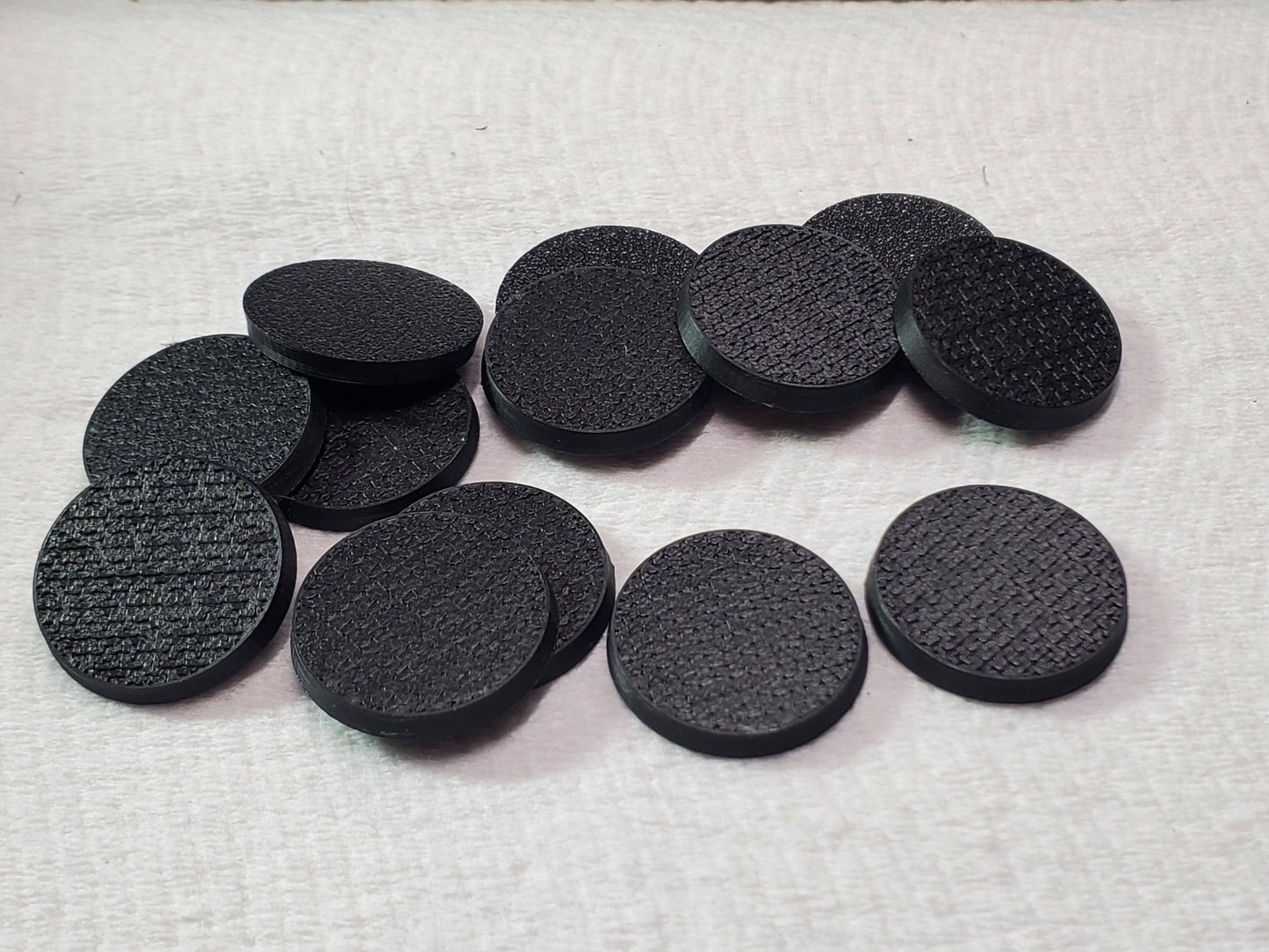 Round Generic Solid Bases in 25mm, 28mm, 32mm, 40mm, 50mm and 65mm