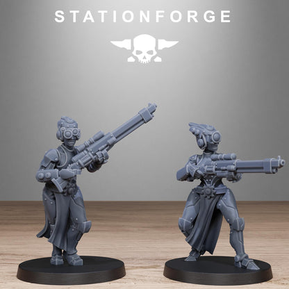 Scavenger Sisters Infantry - Set of 10 | Grimdark | Sci-Fi Future | Tabletop Wargaming