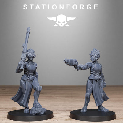 Scavenger Sisters Infantry - Set of 10 | Grimdark | Sci-Fi Future | Tabletop Wargaming
