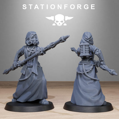 Scavenger Sister Priests - Set of 10 | Grimdark | Sci-Fi Future | Tabletop Wargaming